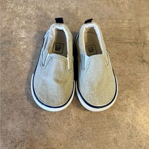 GAP Baby- Kids Tan Slip-On Sneakers, Size 5